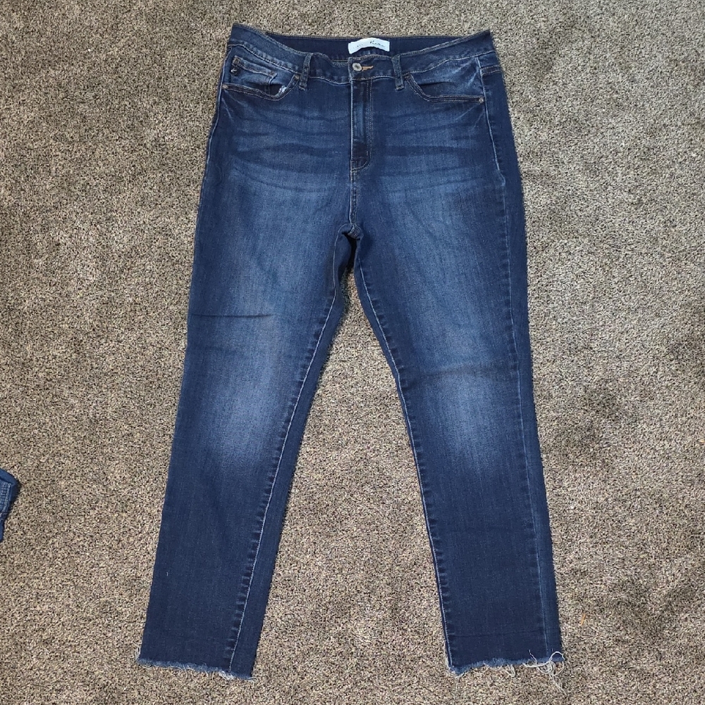KanCan Deep Indigo Cropped Jeans